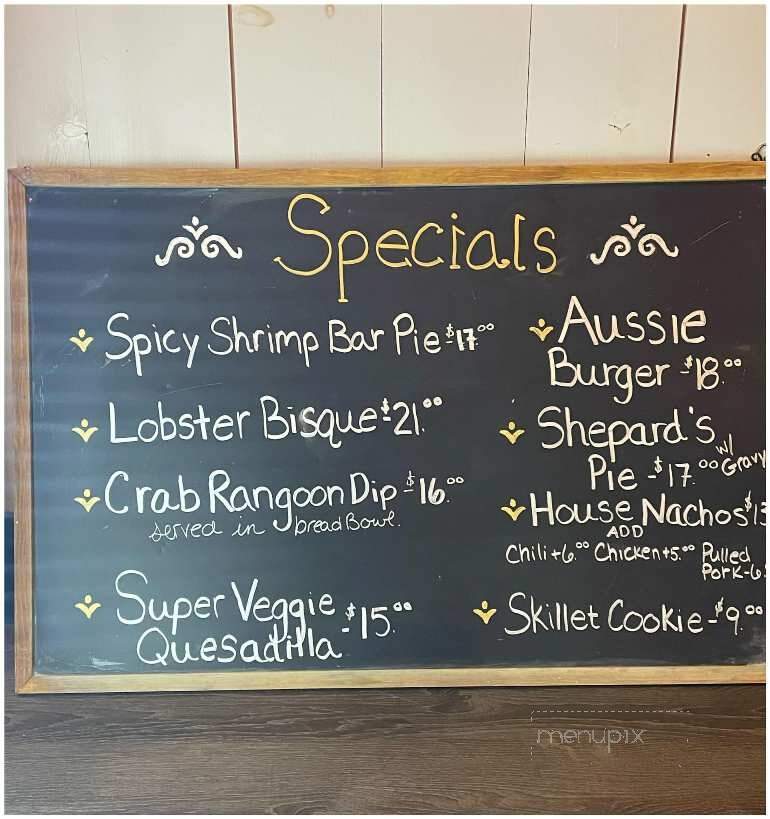 Quahog Republic Dive Bar - Falmouth, MA