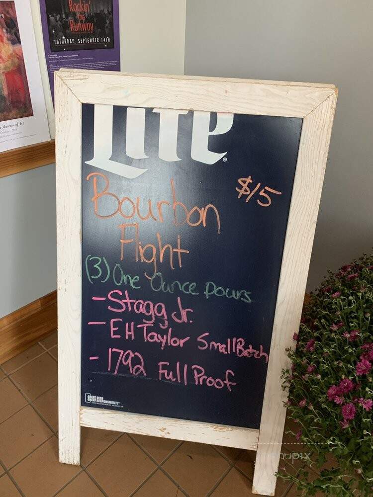 Ely's Ivy - Grand Forks, ND menu_pic
