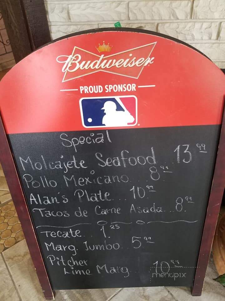 Sol Del Mar Mexican Bar & Grill - Sullivan, IL