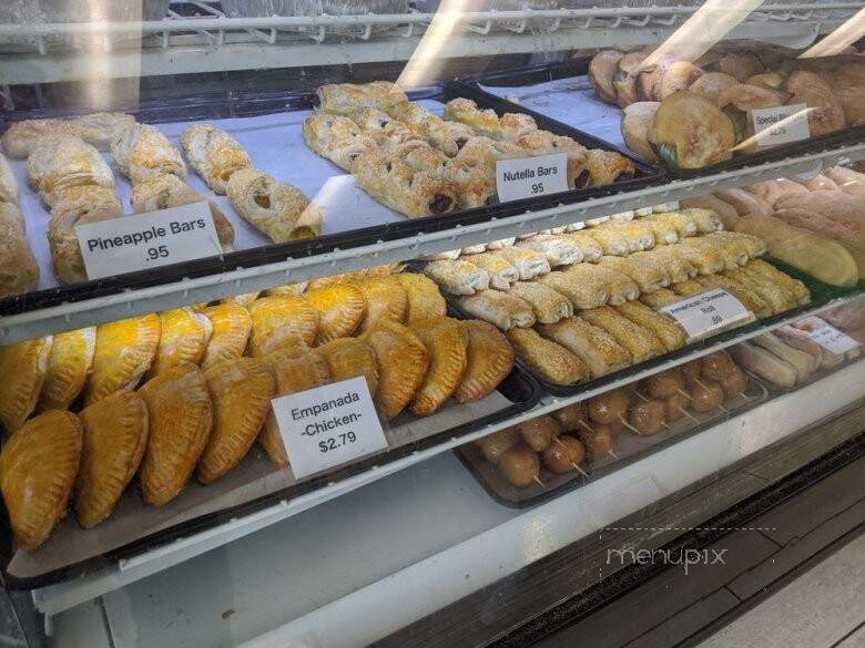 Valerios Tropical Bakeshop - Chicago, IL