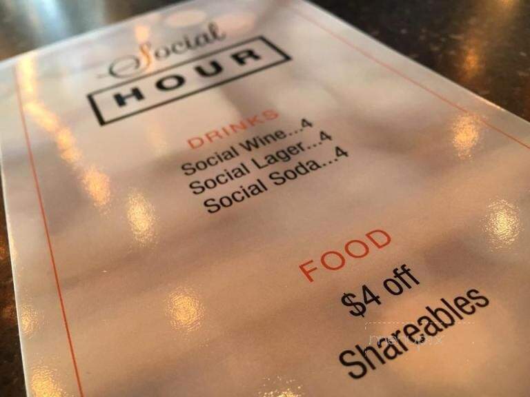 Brown's Social House - Yorkton, SK