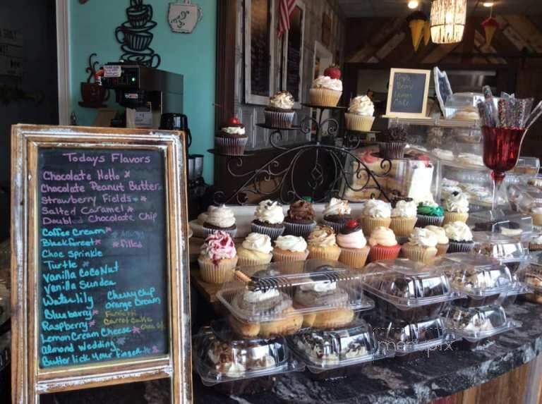 Cupcakes and Kisses - Owosso, MI