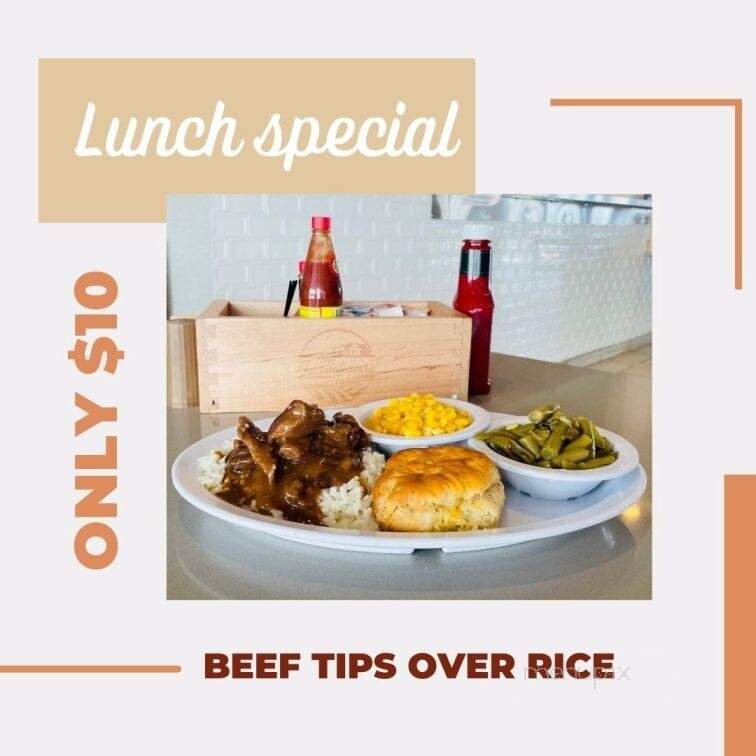 Farmhouse Table - Cleveland, MS menu_pic