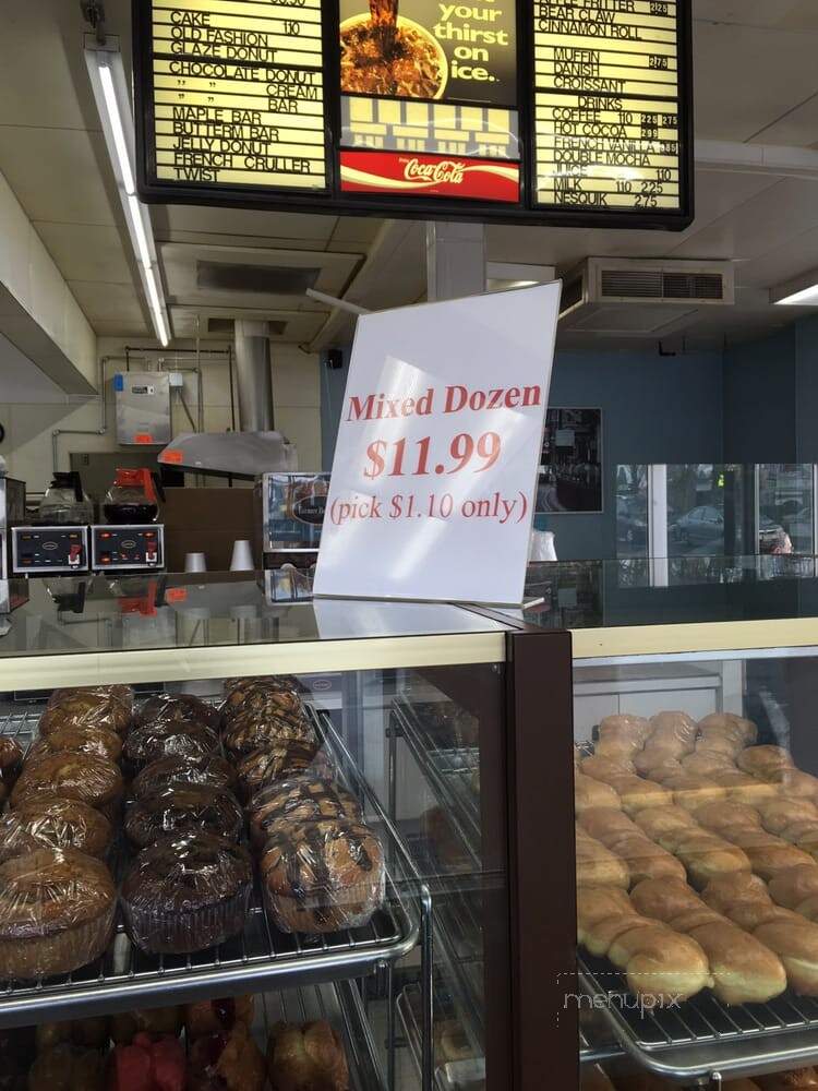 Lucky Donuts - Burien, WA