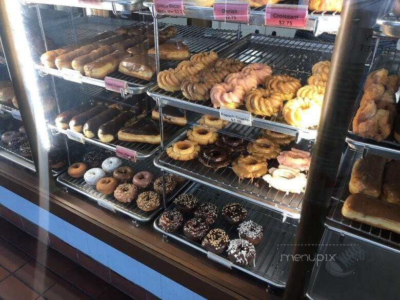 Lucky Donuts - Burien, WA