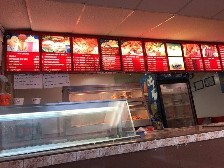 Crown Fried Chicken - West Hazelton, PA menu_pic