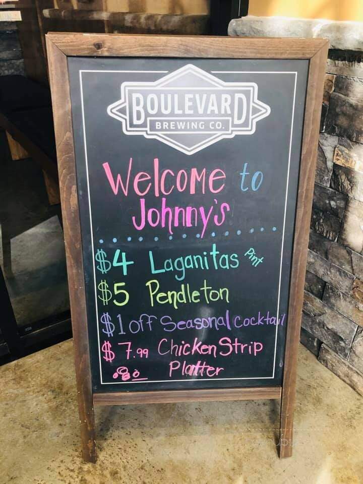 Johnny's Tavern - Topeka, KS