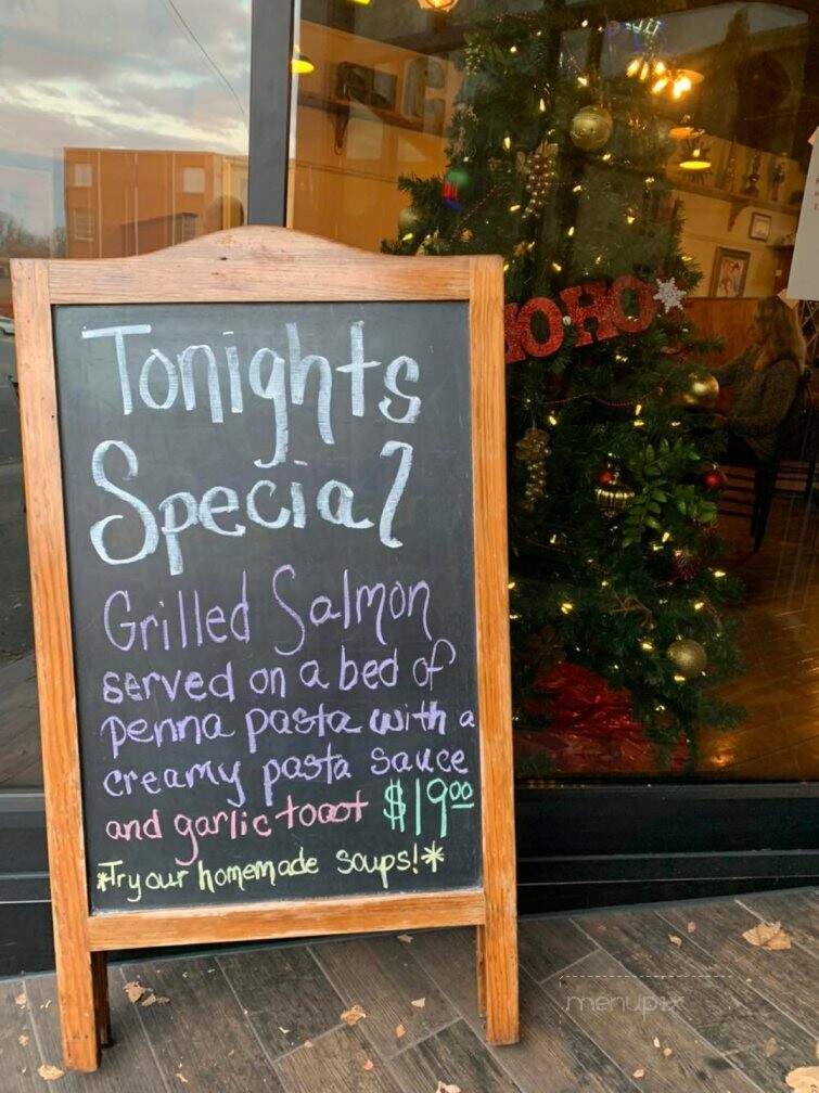 Court Street Grill - Lincolnton, NC
