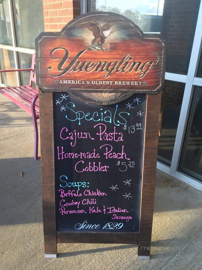Mike & C's Family Sports Grill - Peachtree City, GA menu_pic