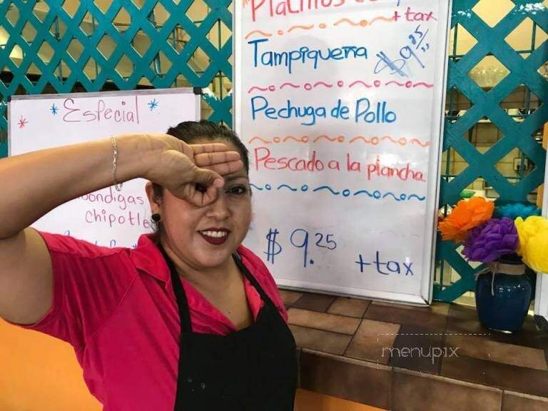El Jacalito Restaurante - El Paso, TX