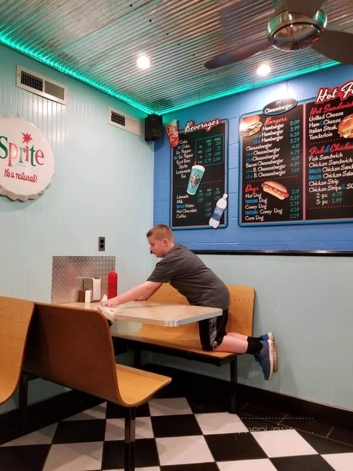 Mr Ed's Drive-In - Urbana, MO menu_pic