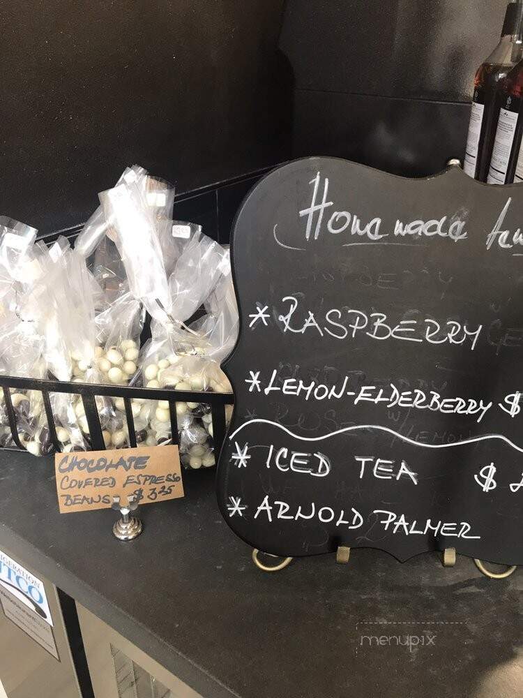 Moms Baking Co. - Breckenridge, CO menu_pic