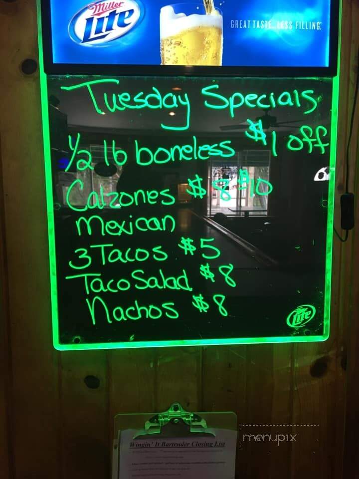 Wingin' It - Helenville, WI menu_pic