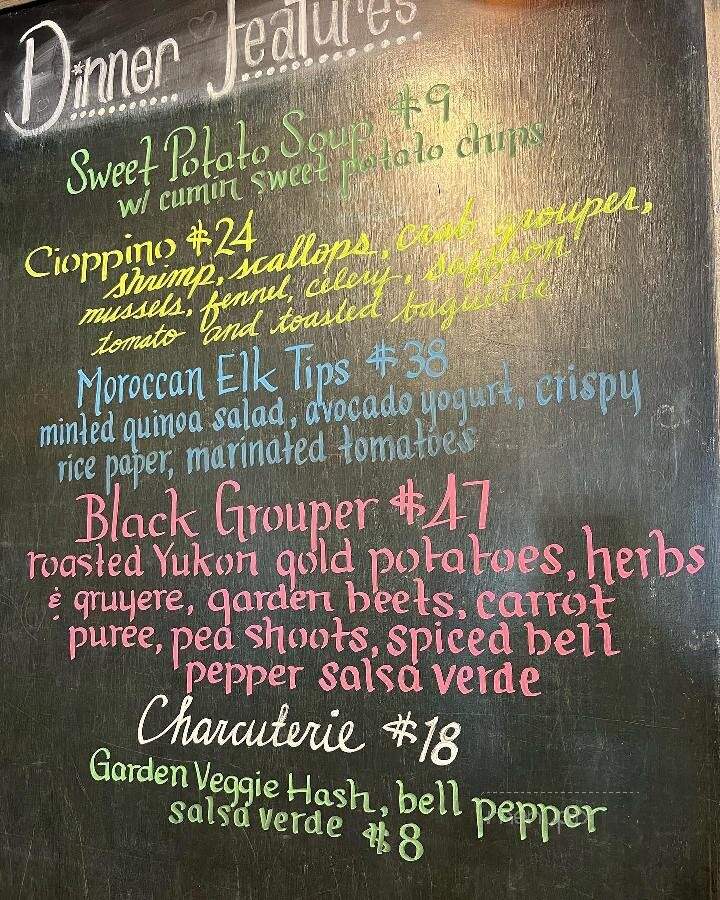 Elliott's On Linden - Pinehurst, NC menu_pic