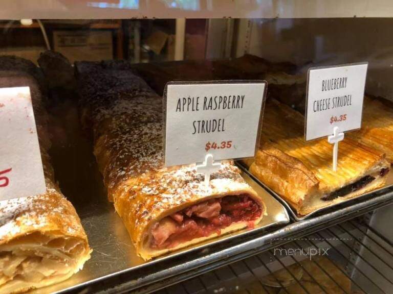 Henrietta's Pine Bakery - Huntsville, ON menu_pic