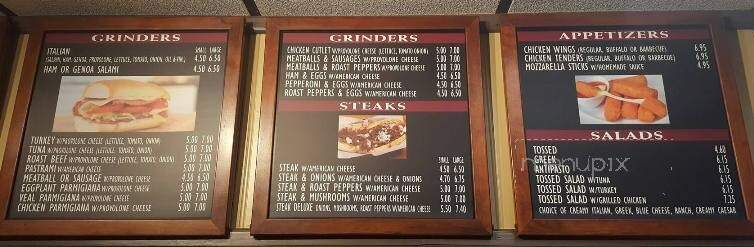 Crusty's Pizza - Warwick, RI