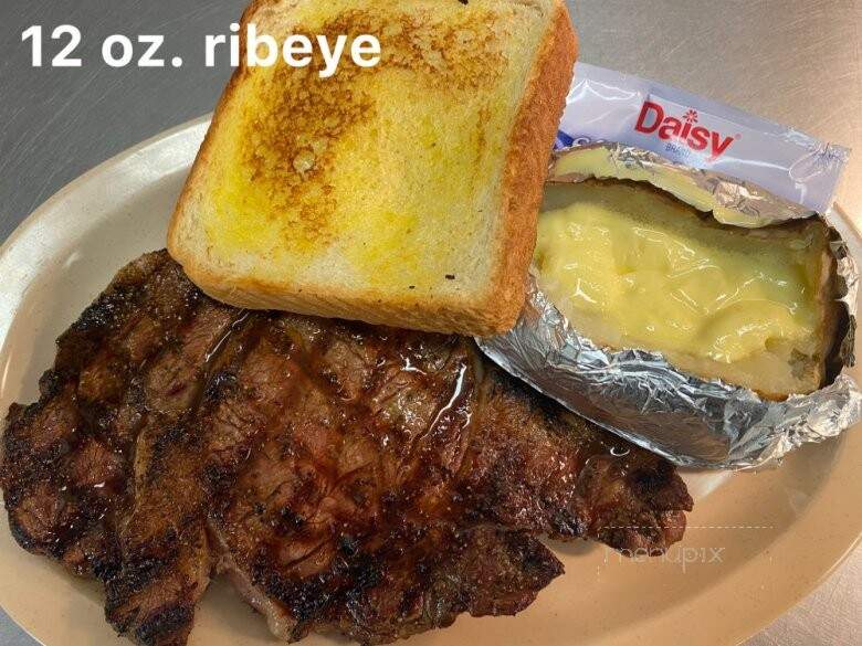 Fishnest Family Restaurant - Glenwood, AR