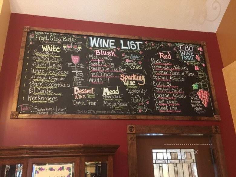 Van Wijk Winery - Sully, IA menu_pic