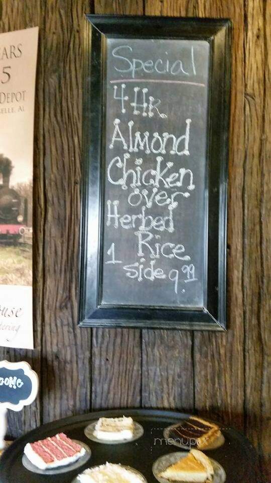 The Freight House - Hartselle, AL menu_pic