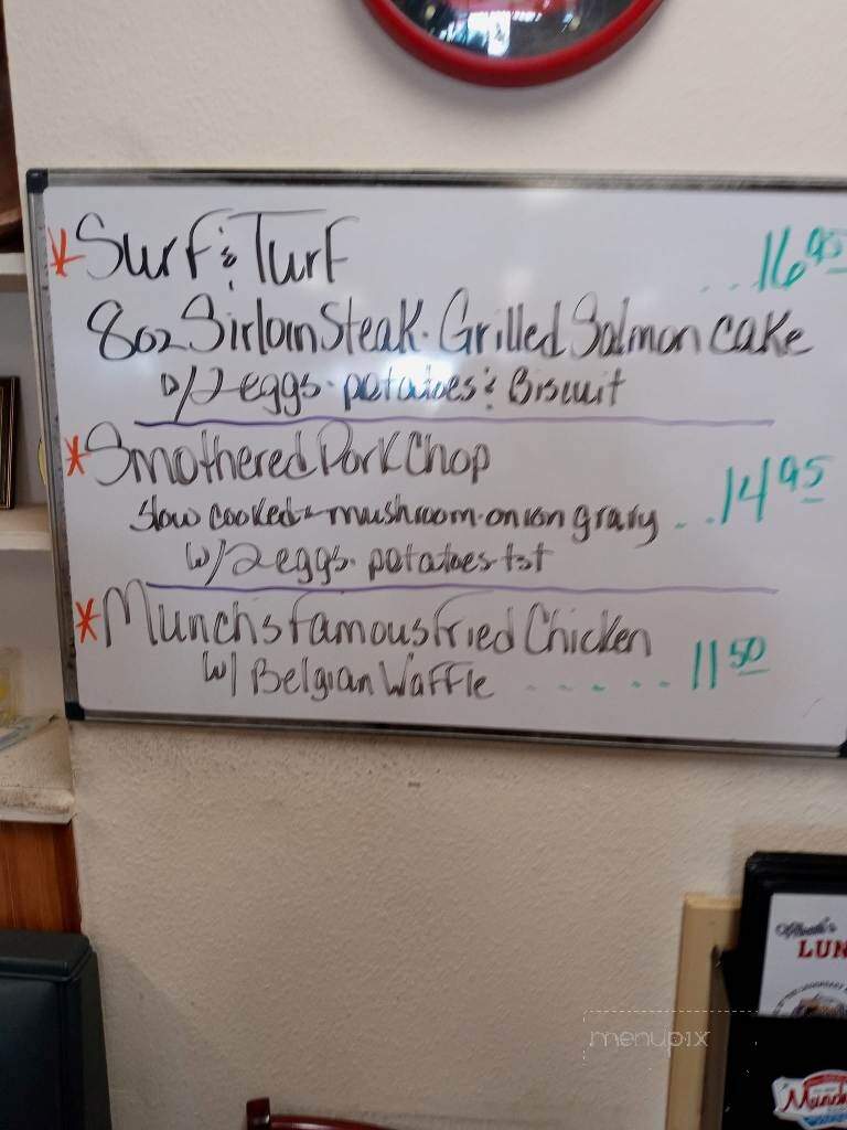 Munch's Sundries & Restaurant - St Petersburg, FL menu_pic