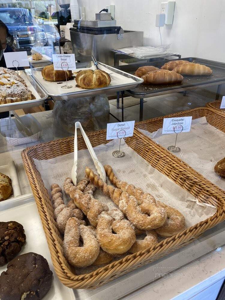 Le Choux - Troy, MI menu_pic