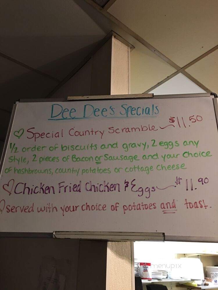 Dee Dee's Cafe - Valley Springs, CA