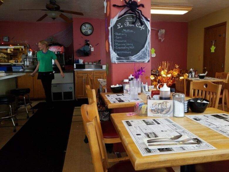 Mom's Restaurant - Uxbridge, MA menu_pic