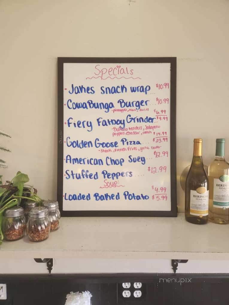 Pizzaria 101 & Family - Pomfret Center, CT menu_pic