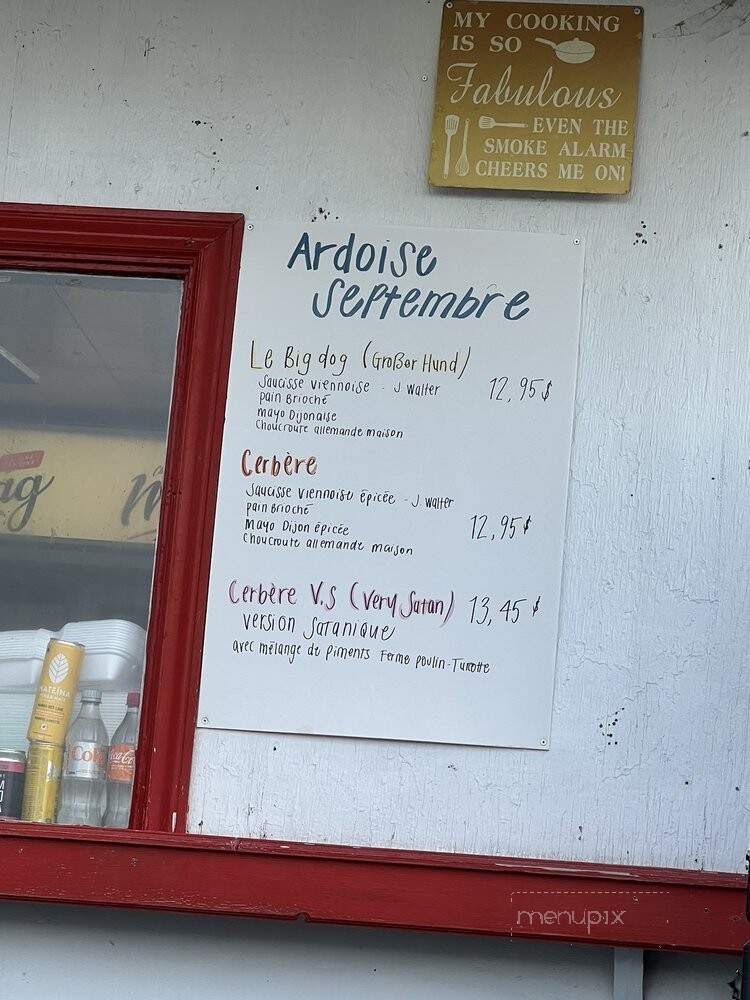 Casse-Croute Chez Mag - Sainte-Famille, QC menu_pic