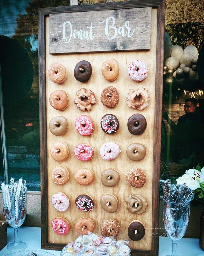 Premium Donuts - Sacramento, CA