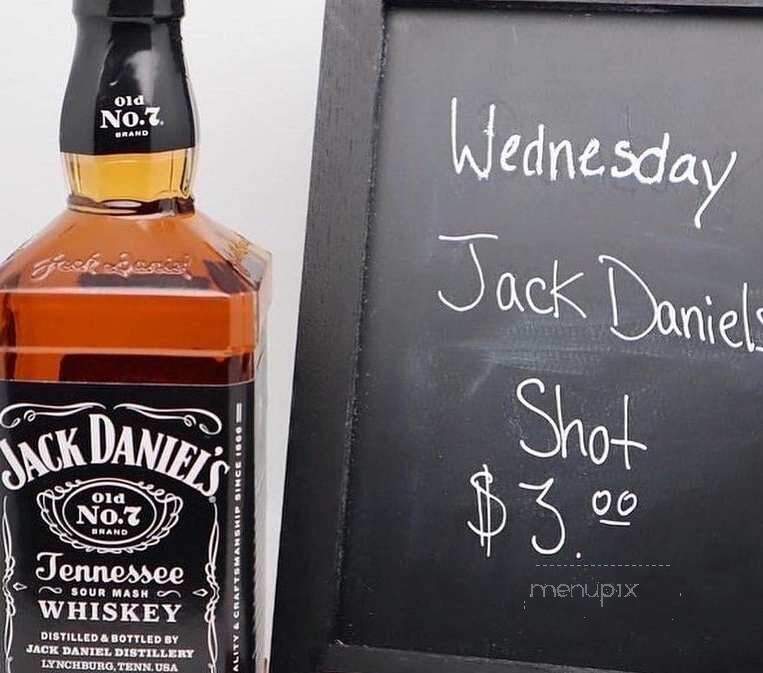 Rend Lake Liquors Bar and Grill - Buckner, IL menu_pic