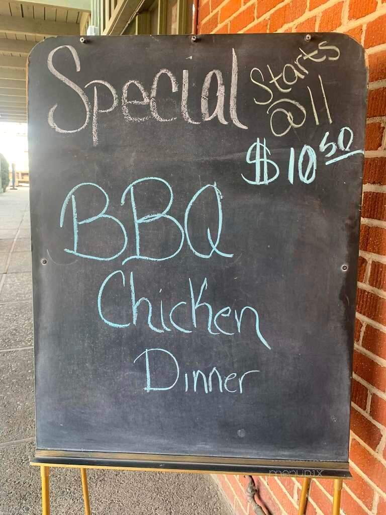 Country Cafe - Porterville, CA menu_pic