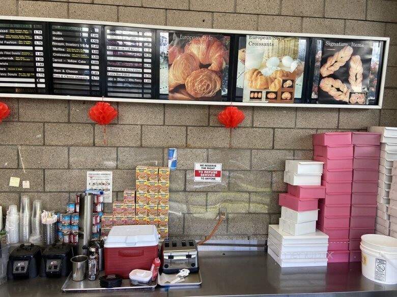 Christy's Donuts - Santa Ana, CA
