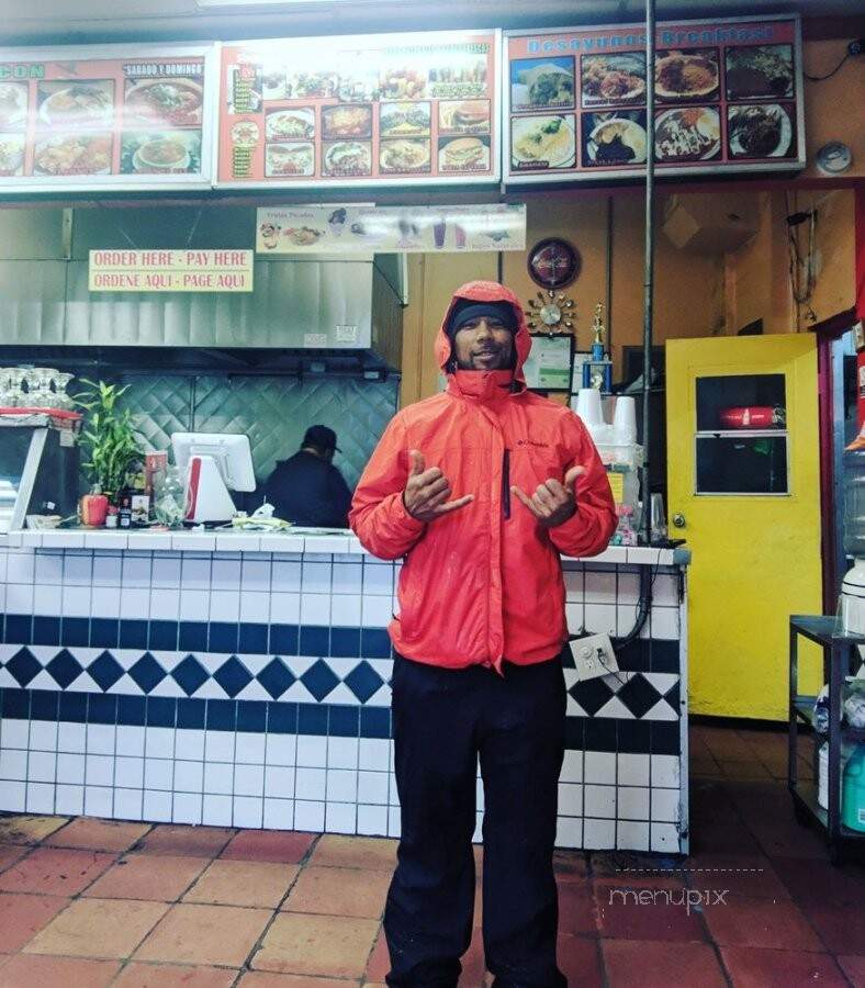 Taco's El Rincon - Compton, CA menu_pic