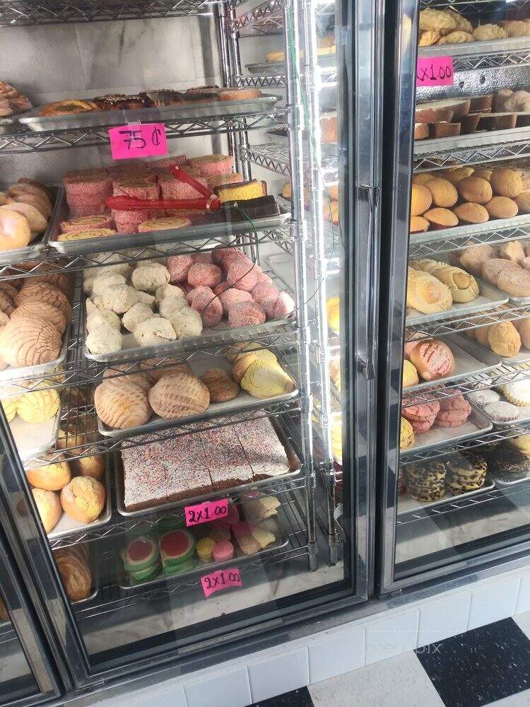 Lola's Mexican Bakery - Riverside, CA menu_pic