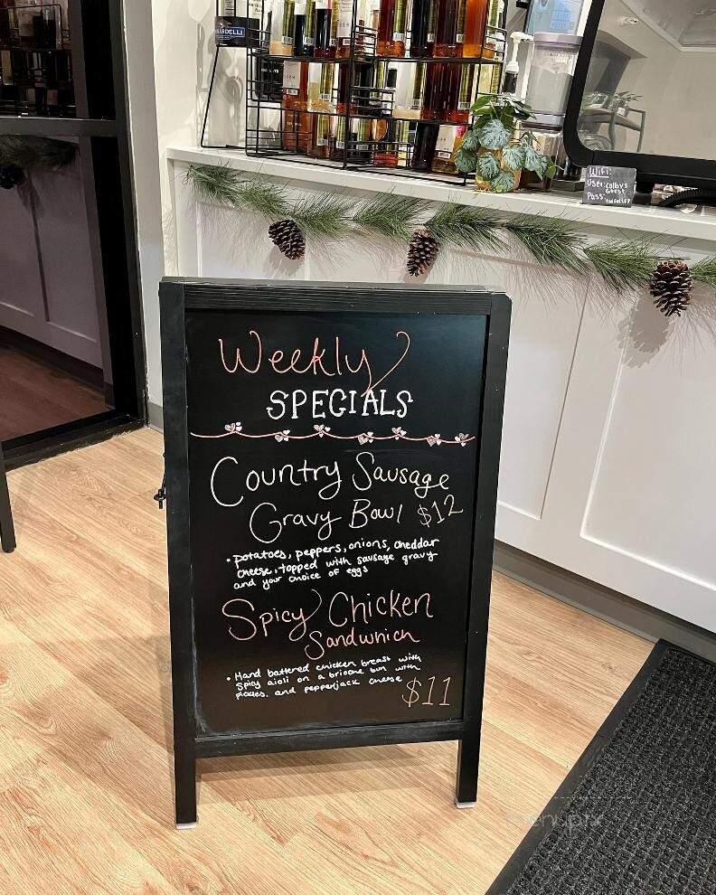 Colby's Cafe & Brew - Whitehall, MI