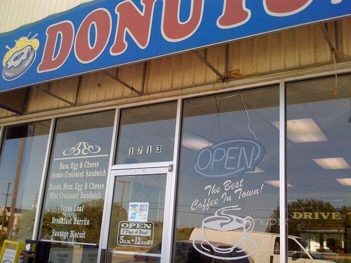 Donut Palace - Granbury, TX