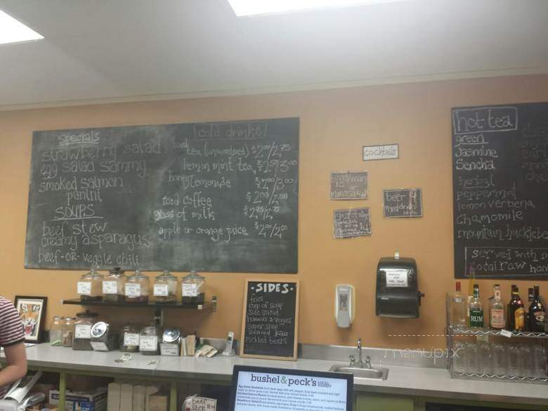 Bushel & Pecks's - Beloit, WI menu_pic