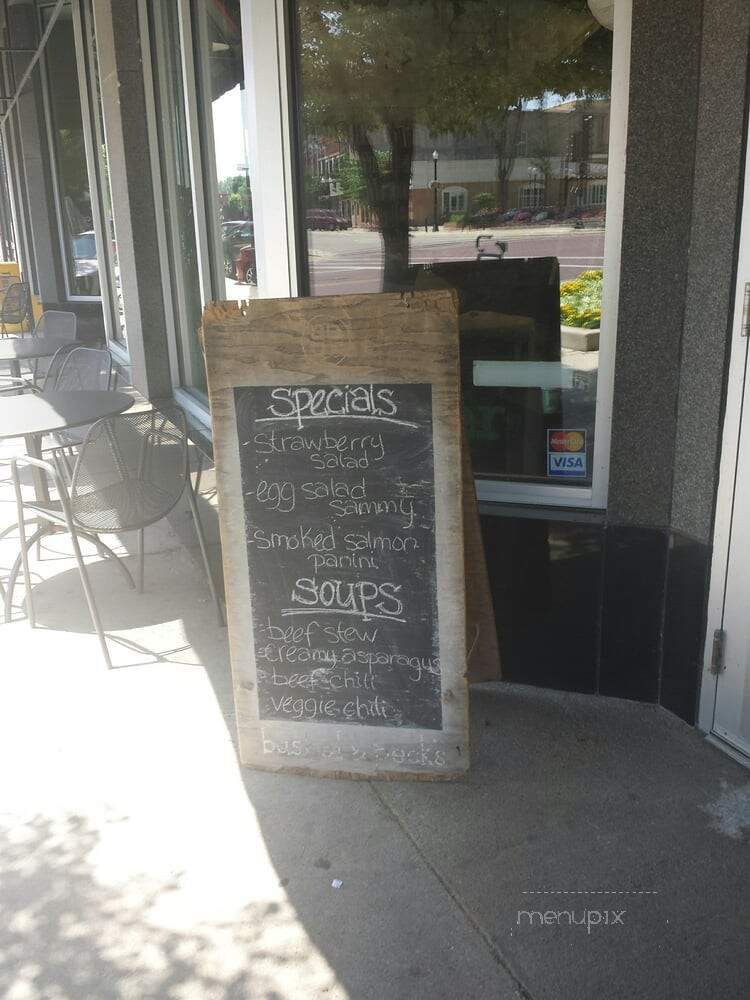 Bushel & Pecks's - Beloit, WI menu_pic