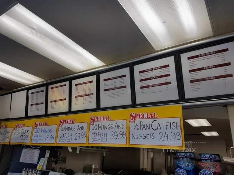 Hardy's Fish & Chicken - Crete, IL menu_pic