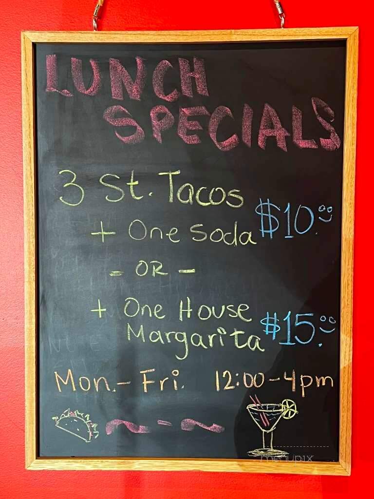 El Mexicano Tacos and Cantina - Brookfield, CT