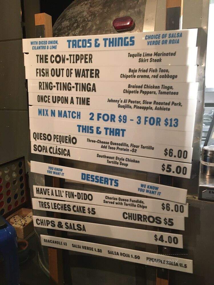 Showroom Food Hall - Chicago, IL menu_pic