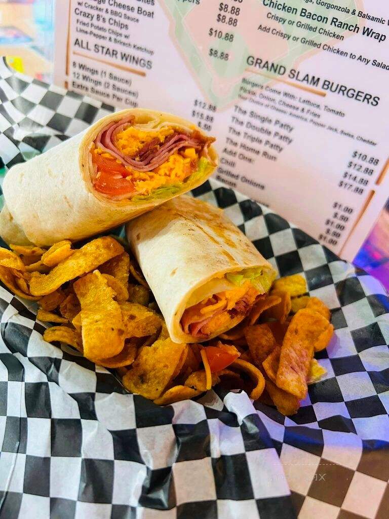 Crazy 8s Sports Bar & Grill - Mineral Wells, TX menu_pic