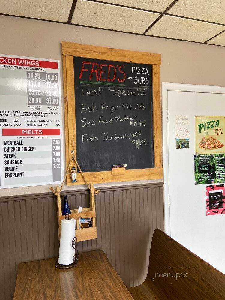Fred's Pendleton Pizza & Subs - Lockport, NY