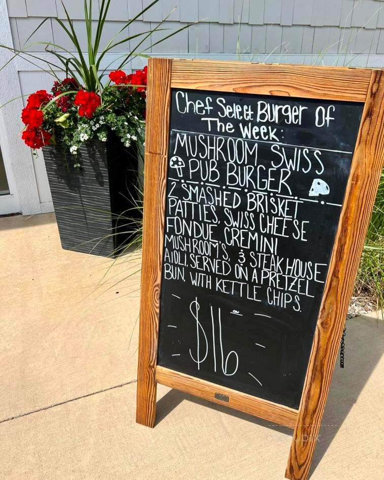 CAVU - Grand Haven, MI menu_pic