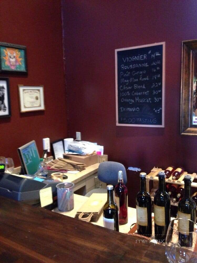 Martinez and Martinez Winery - Prosser, WA menu_pic