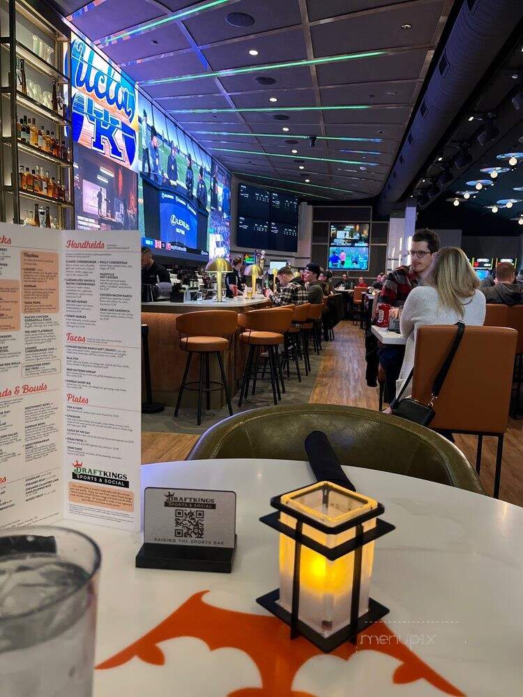 DraftKings Sports & Social - Troy, MI menu_pic