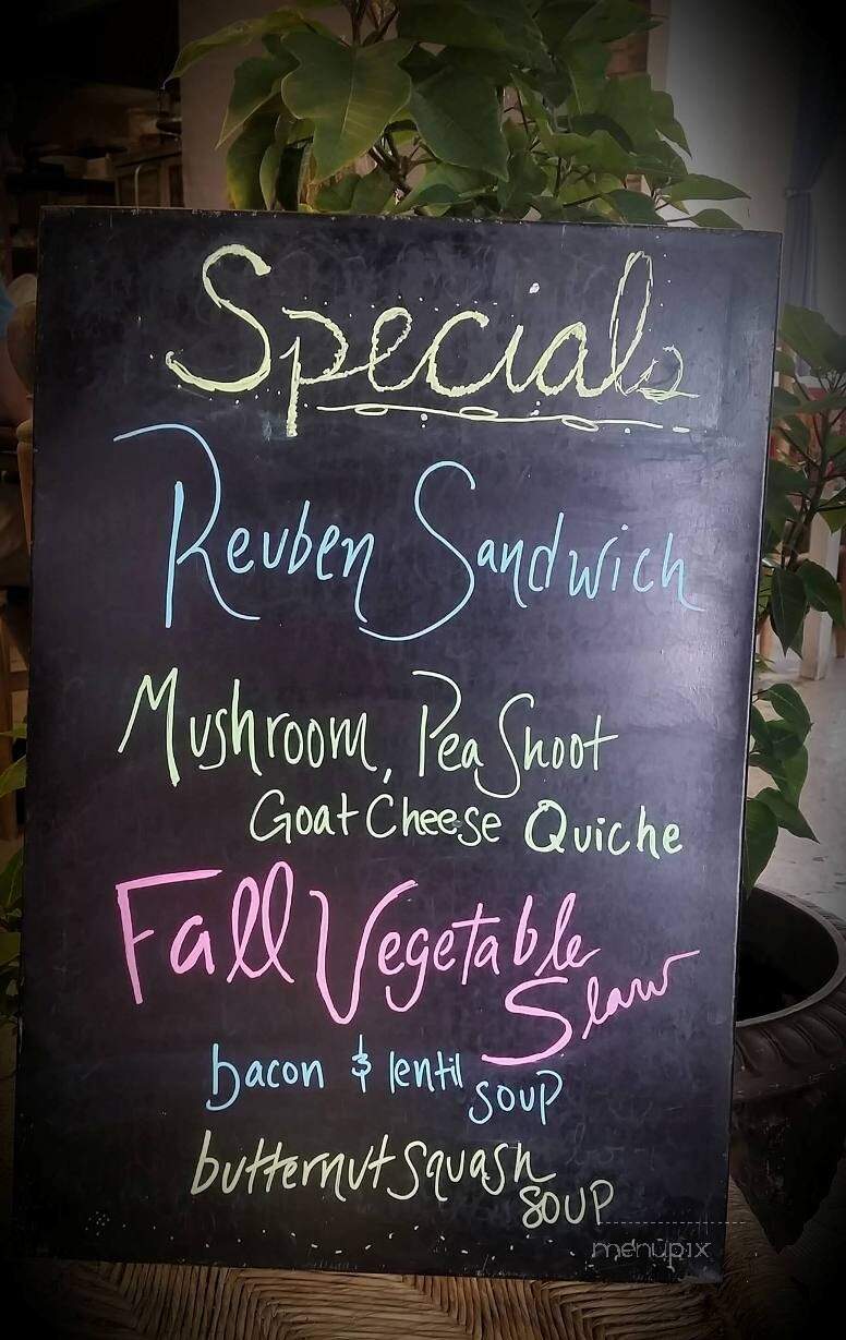 Leaf Kitchen - Iowa City, IA menu_pic