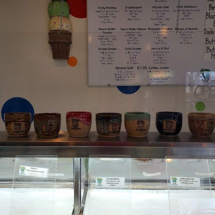 Scoops Ice Cream Parlor - Chilton, WI menu_pic