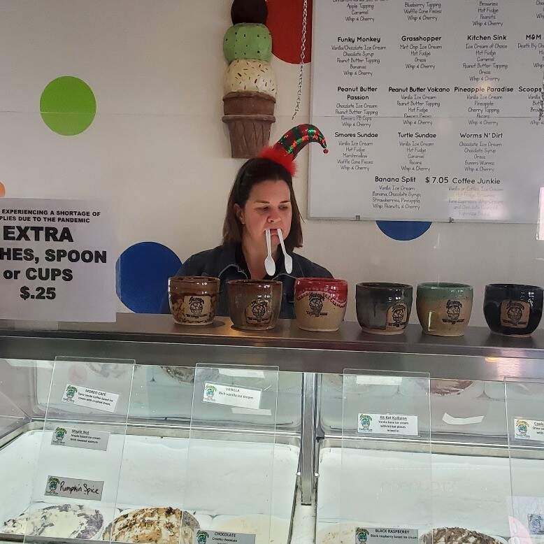 Scoops Ice Cream Parlor - Chilton, WI menu_pic